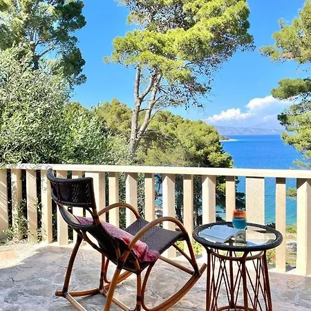 Villa Sunflower - Attractive Area & Seafront! *