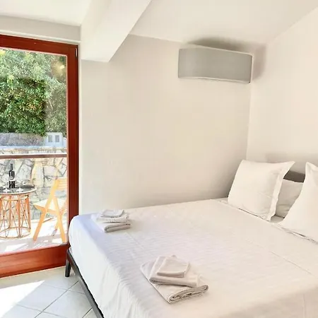 Villa Sunflower - Attractive Area & Seafront! Jelsa (Hvar)
